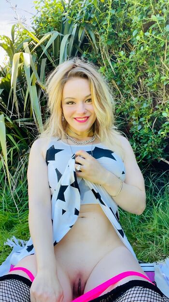 Full leaked Noushcka private photo