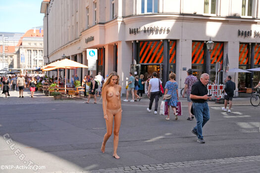 Full leaked Nude in public page private photo