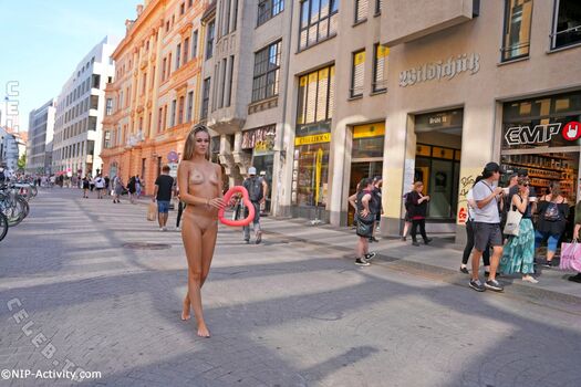 Full leaked Nude in public private photo