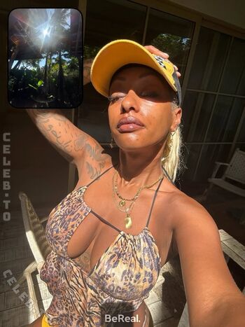 Full leaked Nura habib omer private onlyfans photo