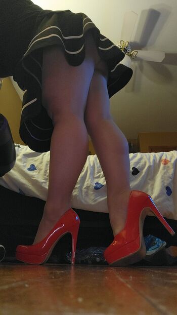 Full leaked Nylonsandsocks private photo