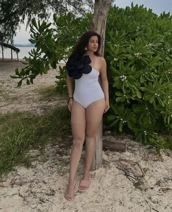 Full leaked Nyra banerjee private photo