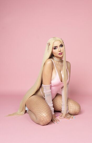 Full leaked Nyvi estephan page private onlyfans photo