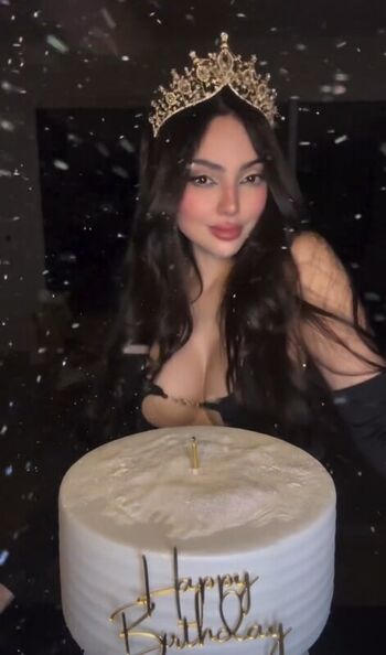 Full leaked Nyvi estephan private photo