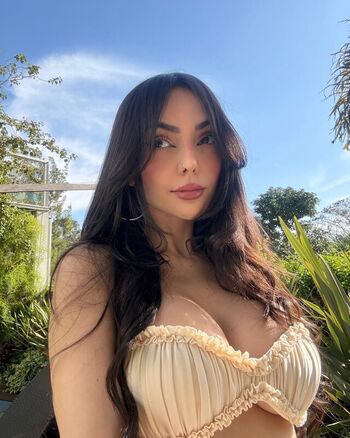 Full leaked Nyvi estephan private photo
