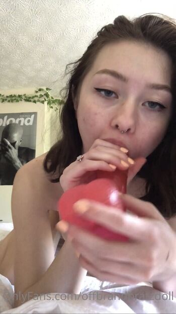 Full leaked Offbrandbratzdoll private onlyfans photo