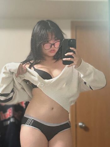 Full leaked Offbrandtea private photo