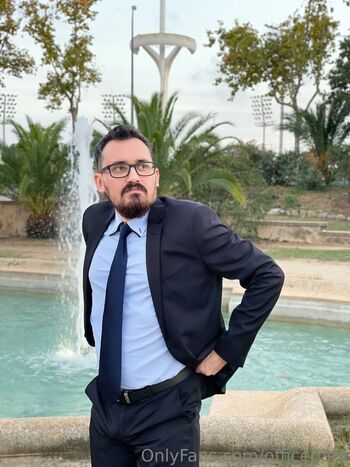 Full leaked Officepant private photo