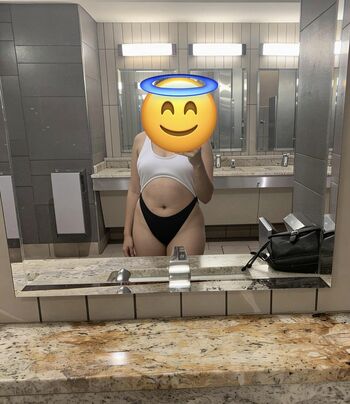 Full leaked Officewife private photo