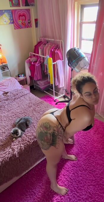 Full leaked Officiallyamb private photo