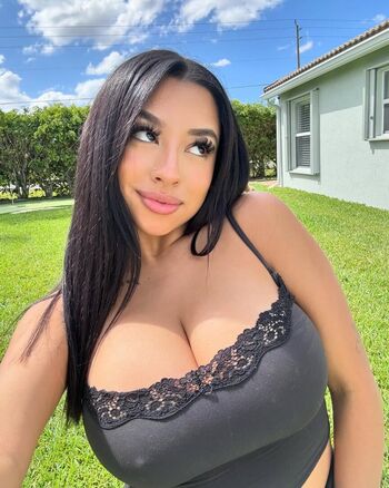 Full leaked Officialsariixo private onlyfans photo
