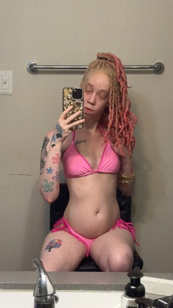 Full leaked Officialshayydee  page private photo