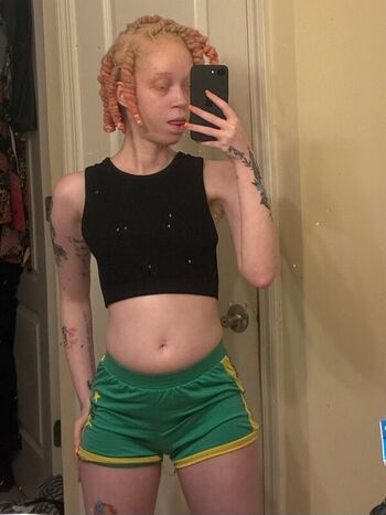 Full leaked Officialshayydee  page private photo