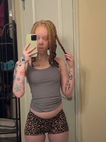 Full leaked Officialshayydee private photo
