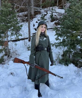 Full leaked Offizieramira private onlyfans photo