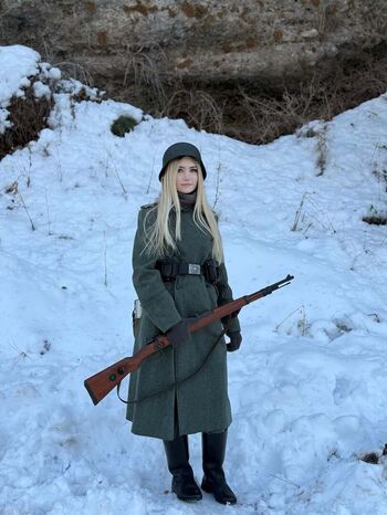 Full leaked Offizieramira private onlyfans photo