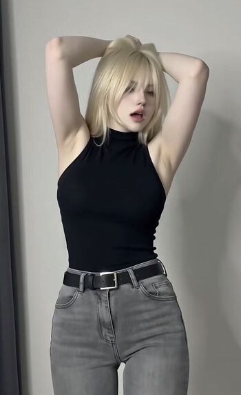 Full leaked Offsumaiko private onlyfans photo