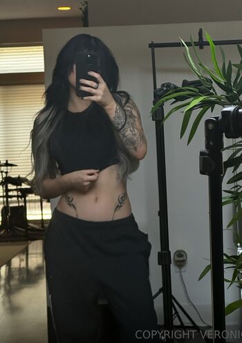 Full leaked Okokveronica private photo