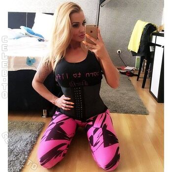 Full leaked Oksanaalma private onlyfans photo