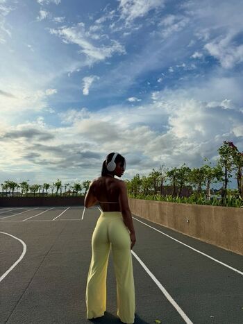 Full leaked Okyyoliviaa  page private onlyfans photo