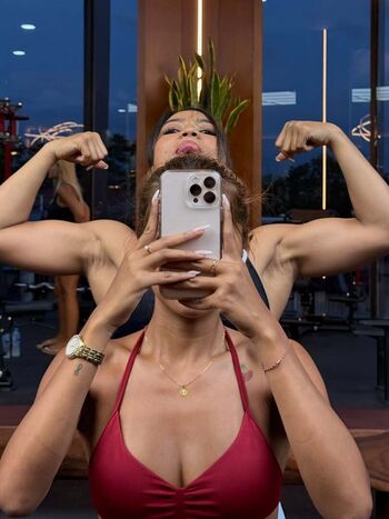 Full leaked Okyyoliviaa private onlyfans photo