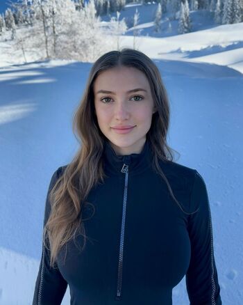 Full leaked Olivacasta page private photo