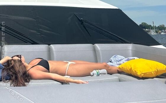 Full leaked Olive brenner private onlyfans photo