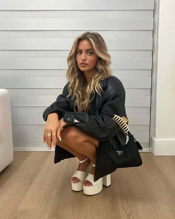 Full leaked Olivia chatfield private onlyfans photo