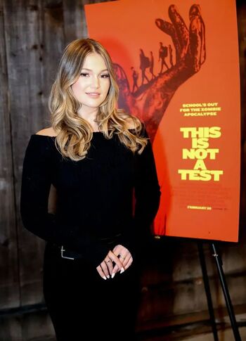 Full leaked Olivia holt page private onlyfans photo