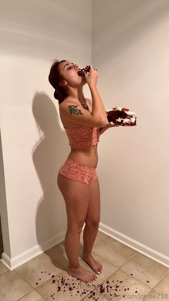 Full leaked Olivia jones private onlyfans photo