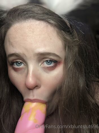 Full leaked Oliviabluntfree private photo
