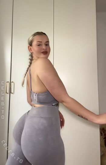 Full leaked Oliviahbls private photo