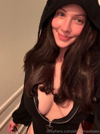 Oliviamaebaee