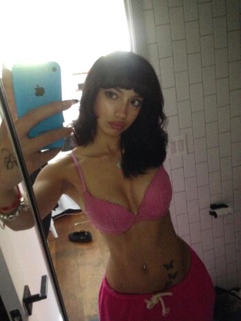 Full leaked Oliviaraynn private photo