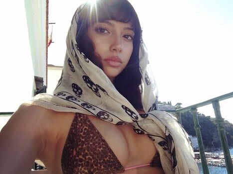 Full leaked Oliviaraynn private photo