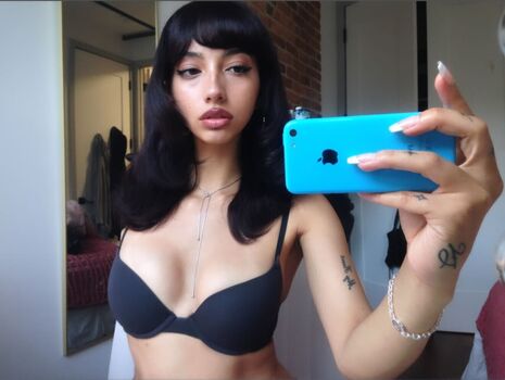 Full leaked Oliviaraynn private photo
