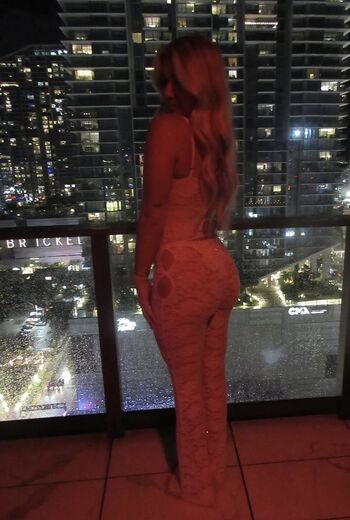 Full leaked Oliviavittt private onlyfans photo