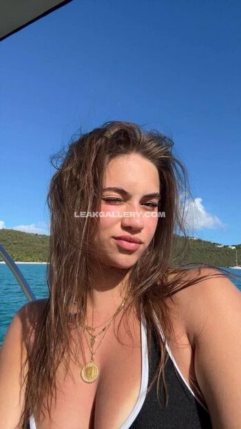 Full leaked Olivvyuhh private photo