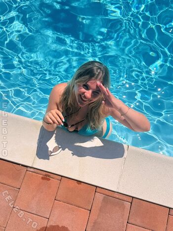 Full leaked Ollimeee private photo