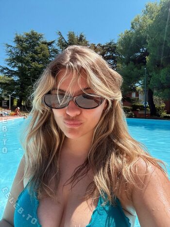 Full leaked Ollimeee private photo