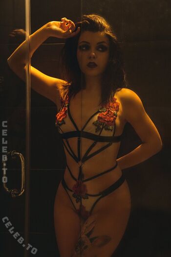 Full leaked Olyashaa private photo