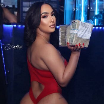 Full leaked Omaima benamre private photo