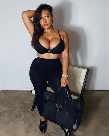 Full leaked Omalka jay private onlyfans photo