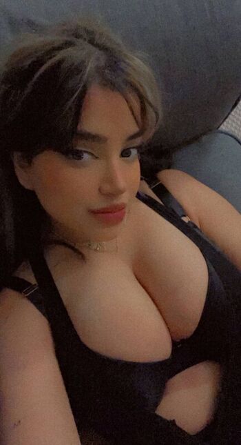 Full leaked Omglove private photo