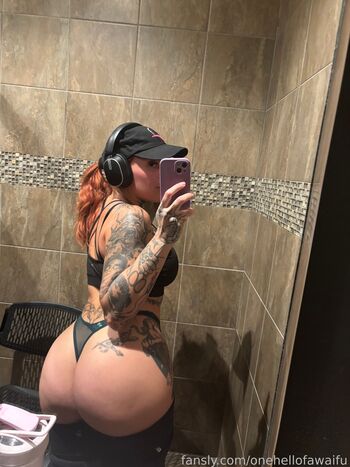 Full leaked Onehellofawaifu private onlyfans photo