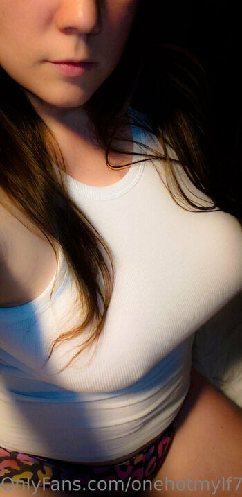 Full leaked Onehotmylf private onlyfans photo