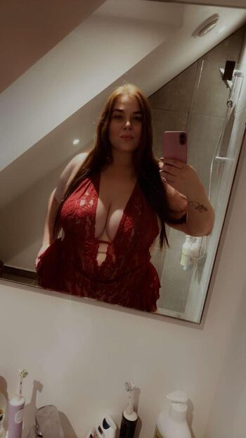 Full leaked Only curvycutie private onlyfans photo