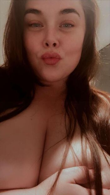 Full leaked Only curvycutie private onlyfans photo