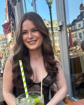 Full leaked Onlybellarella private onlyfans photo