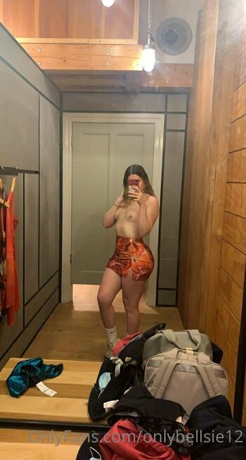 Full leaked Onlybellsie private photo
